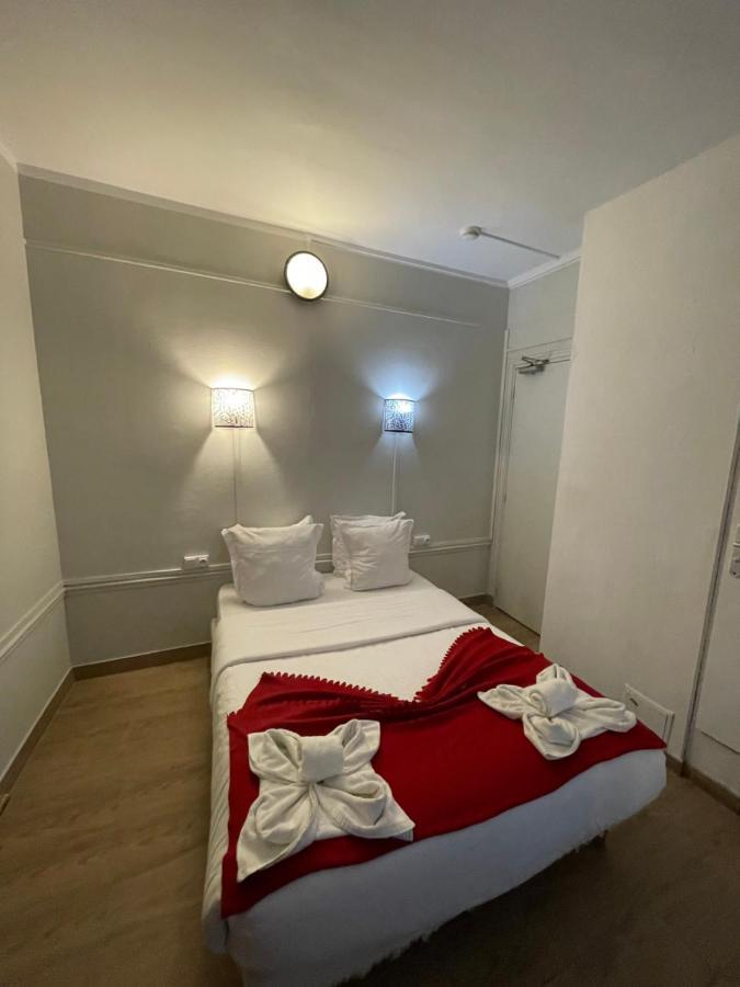 Hotel Central Saint-Denis  Kültér fotó