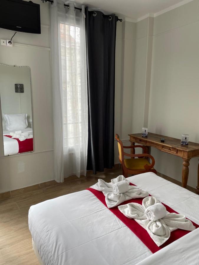 Hotel Central Saint-Denis  Kültér fotó