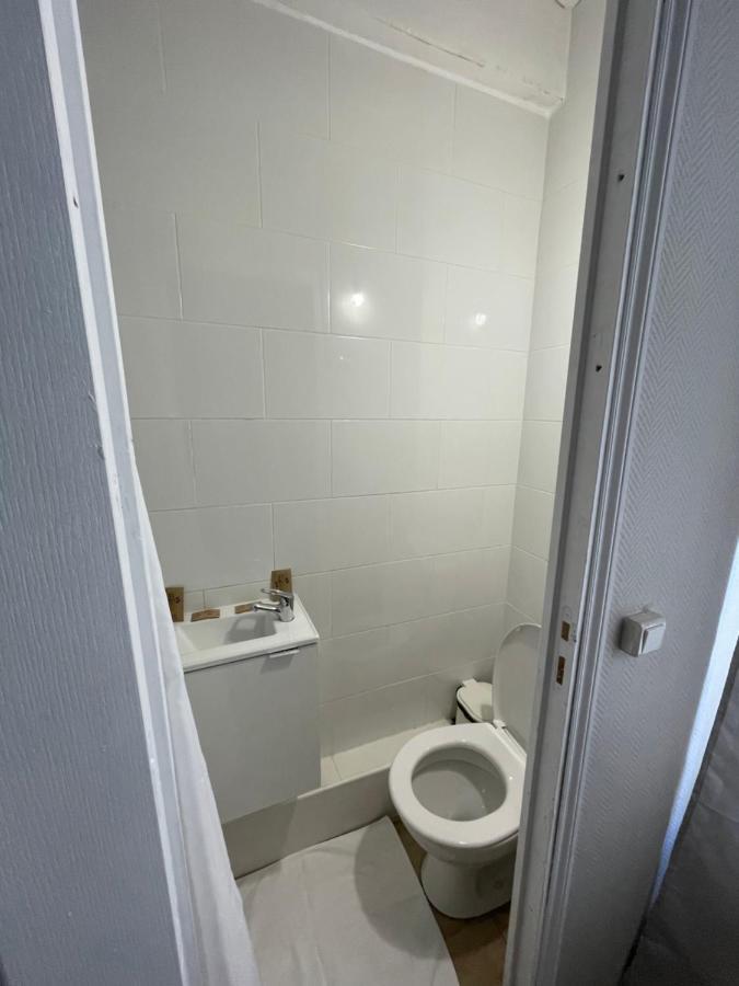 Hotel Central Saint-Denis  Kültér fotó